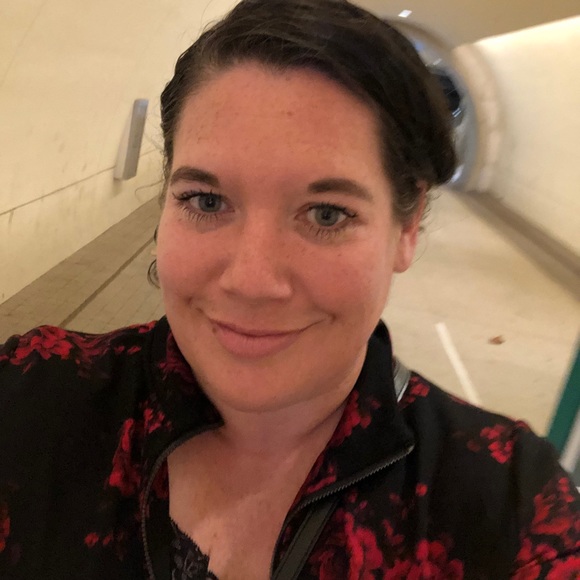 Meet your Posher, Val - Picture 1 of 1